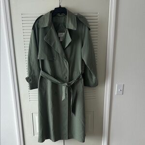 Jacqueline Ferrar Olive Trench Coat Size: 14 P
